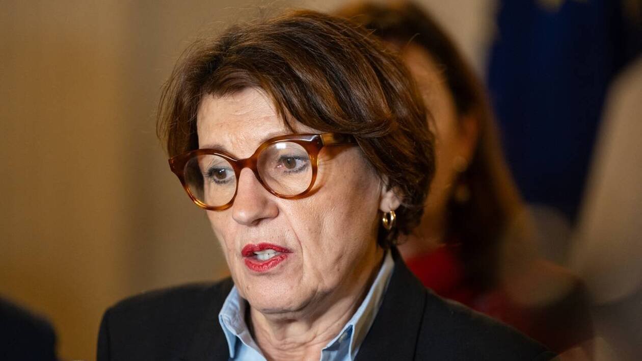 Dermatose nodulaire : Annie Genevard annonce « 900 000 doses de vaccins » d’ici à jeudi