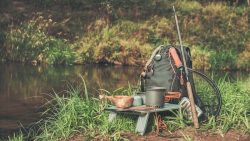 How To Make A DIY Survival Fishing Kit