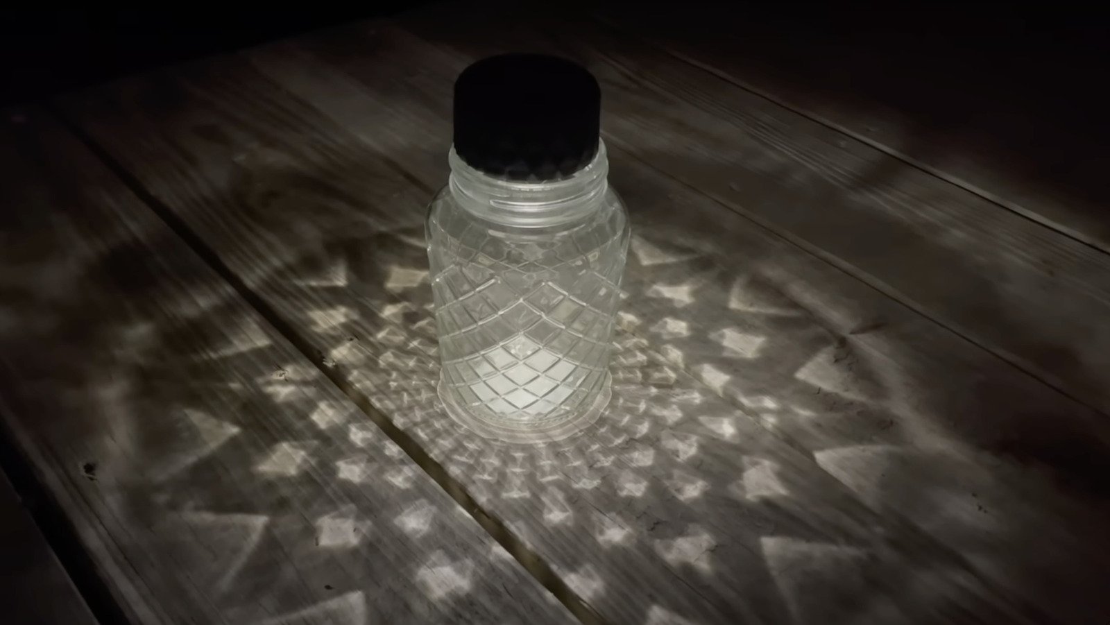 Use This Dollar Store Vase Hack For Some Cheap And Gorgeous Outdoor Lighting