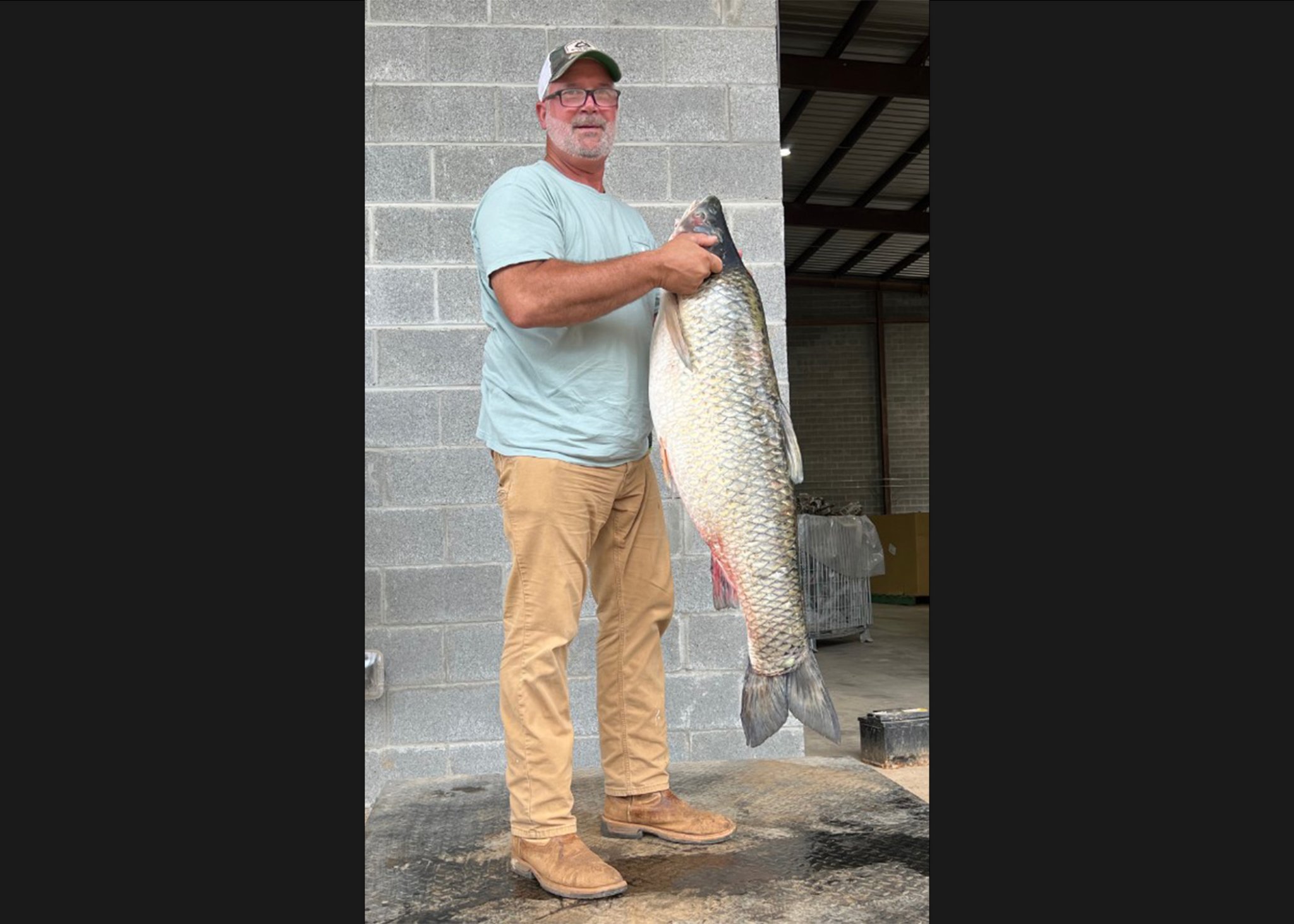Georgia Bowfisherman Shoots State-Record Grass Carp