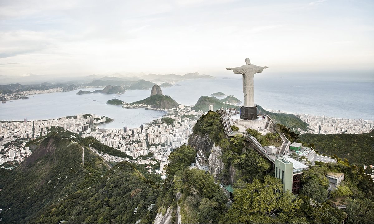 15 Colossal Statues Around the World