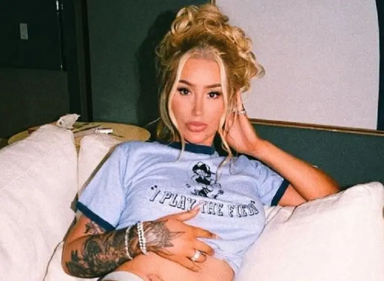 Iggy Azalea Confirms She Gets Naked On OnlyFans & That She's Making A Ton  Of Money Doing So | Flipboard