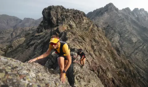Trail : En Corse, la traversée vertigineuse du Massif du Cinto par Guillaume Peretti et Jean-François Hautin