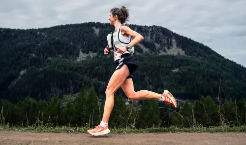 Avez-vous réellement besoin d’une chaussure à plaque carbone pour le trail ?