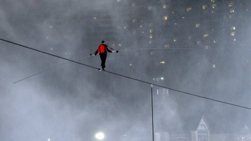 Wallenda to Wear Blindfold for Chicago Tightrope Stunt