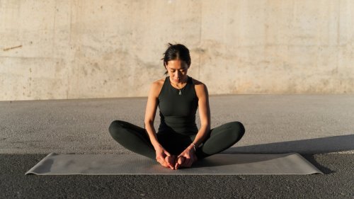 6 Yoga Poses to Stretch Tight Hip Flexors