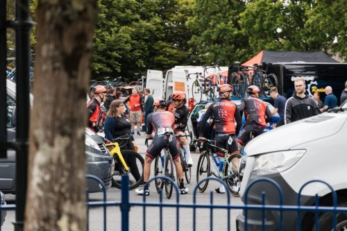 My week as a general manager, soigneur, bus driver, and more at the Rás Tailteann