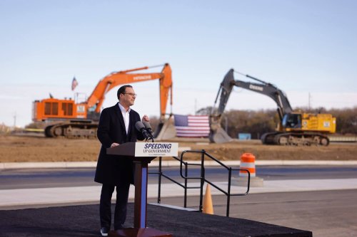 Governor Shapiro Signs Executive Order Creating the PA Permit Fast Track Program to Speed Up Government, Drive Economic Growth, and Make Pennsylvania More Competitive - PA Department of Community & Economic Development