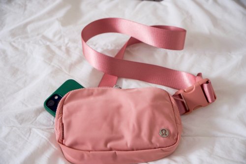 Can You Wear a Fanny Pack Across Your Body On a Flight Instead of Putting it in the Overhead Locker?
