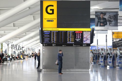 british-airways-has-given-up-loading-luggage-on-flights-and-planes-aren