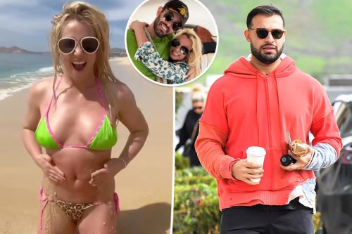 Britney Spears, Sam Asghari ditch wedding rings as she vacations without him