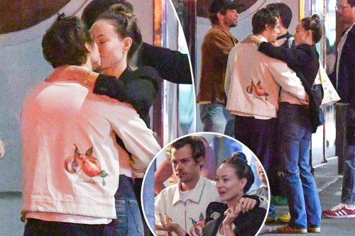 Harry Styles and Olivia Wilde pack on the PDA in NYC after breakup rumors