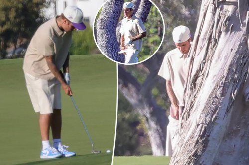 Justin Bieber Photographed With His Pants Around His Knees At La Golf 