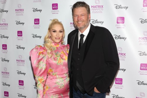 Gwen Stefani and Blake Shelton Pose in Matching Camo Outfits for Thanksgiving Photo