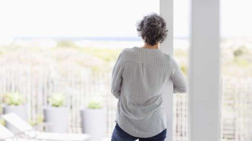 This Is the Best 'Slow Living' Hobby for Women Over 50, Psychologists Say
