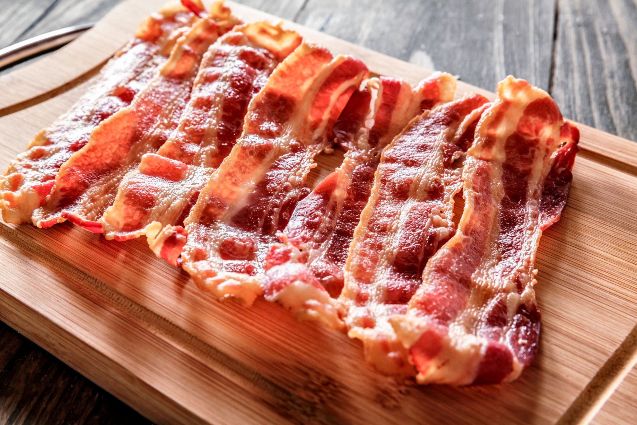 How to Make Perfectly Crunchy Bacon in the Oven