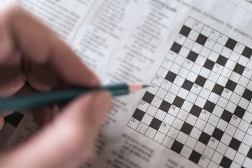 Here’s What Impact Daily Word Games Actually Have On Your Brain Health, a Neurologist Explains