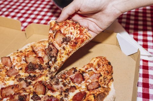 Iconic Pizza Chain Files for Bankruptcy Amid Industry Challenges