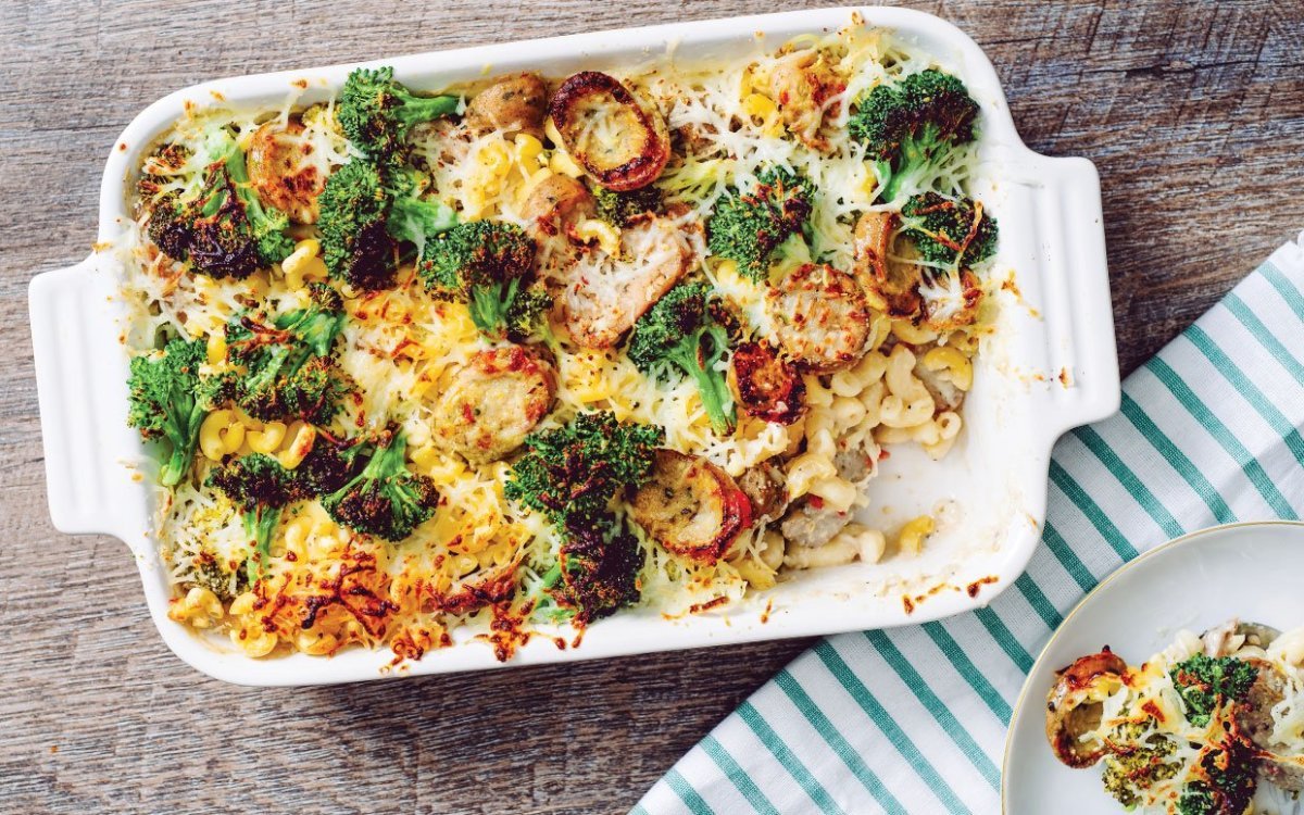 Broccoli Alfredo Baked Pasta Is a Quick & Comforting One-Dish Meal
