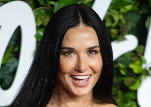 Demi Moore Stuns in Sunny Throwback Selfie in Front of the Louvre ...