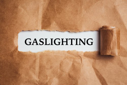 35 Common Gaslighting Phrases in Relationships