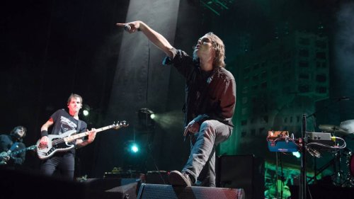 20 Years Later, This 2000s Emo Band Remains ‘One of the Most Significant Rock Bands’ Amid Sold-Out Tour