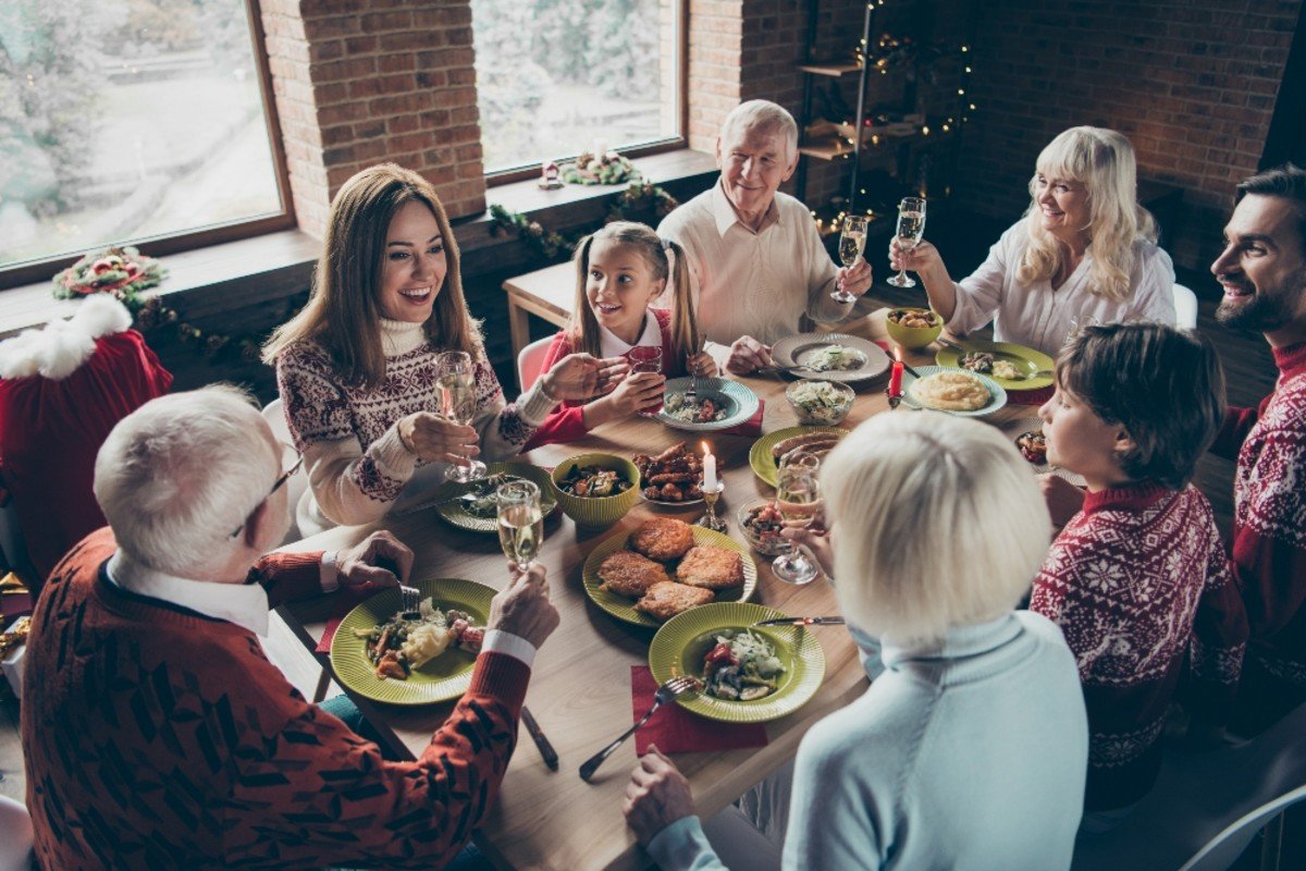 How Each Myers-Briggs Personality Type Acts During the Holidays (And How to Figure Out Which One You Are)