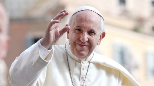 Heartbreaking Photo of Sister Genevieve at Pope Francis' Funeral Goes Viral