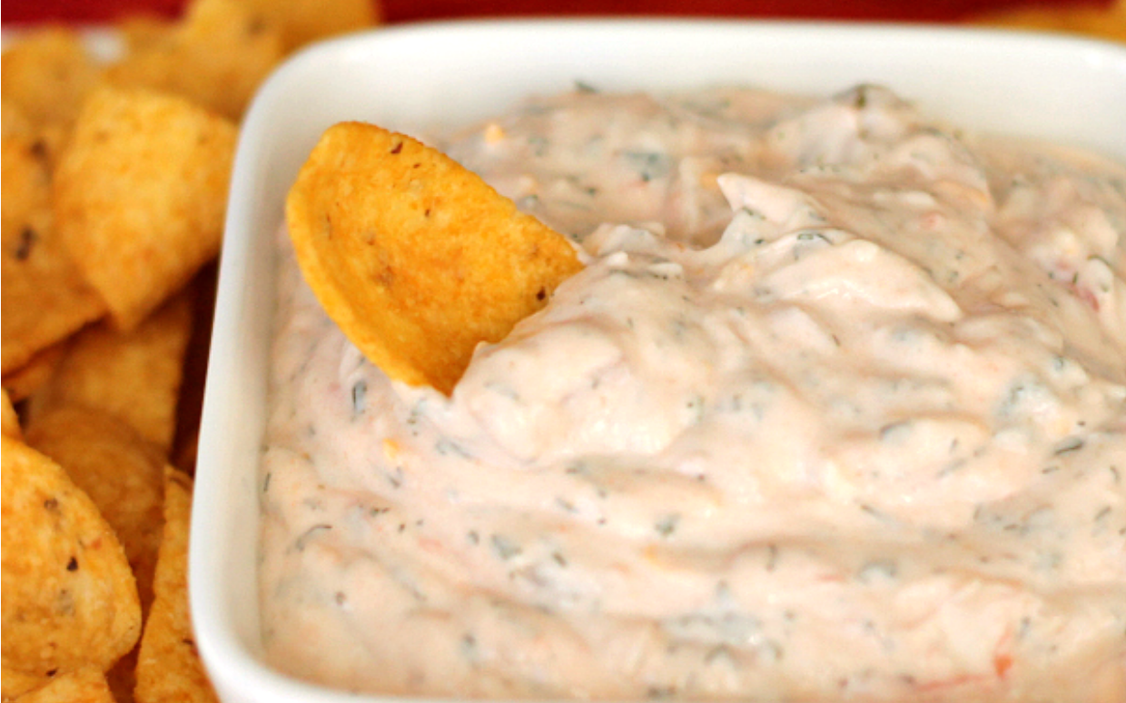 9 Homemade Sour Cream Dips That Will Make Snacking Your New Favorite Pastime