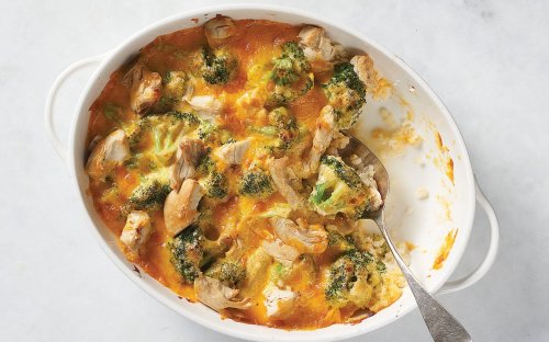 Low-Carb Cauliflower Rice Chicken Casserole is Cheesy, Quick and Easy