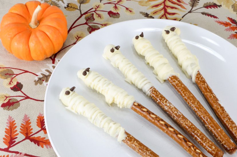 25 Party Recipes to Make Halloween Spooktacular!