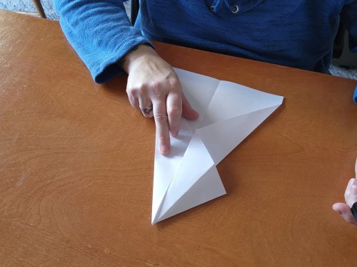 3 Different Ways To Make a Paper Airplane