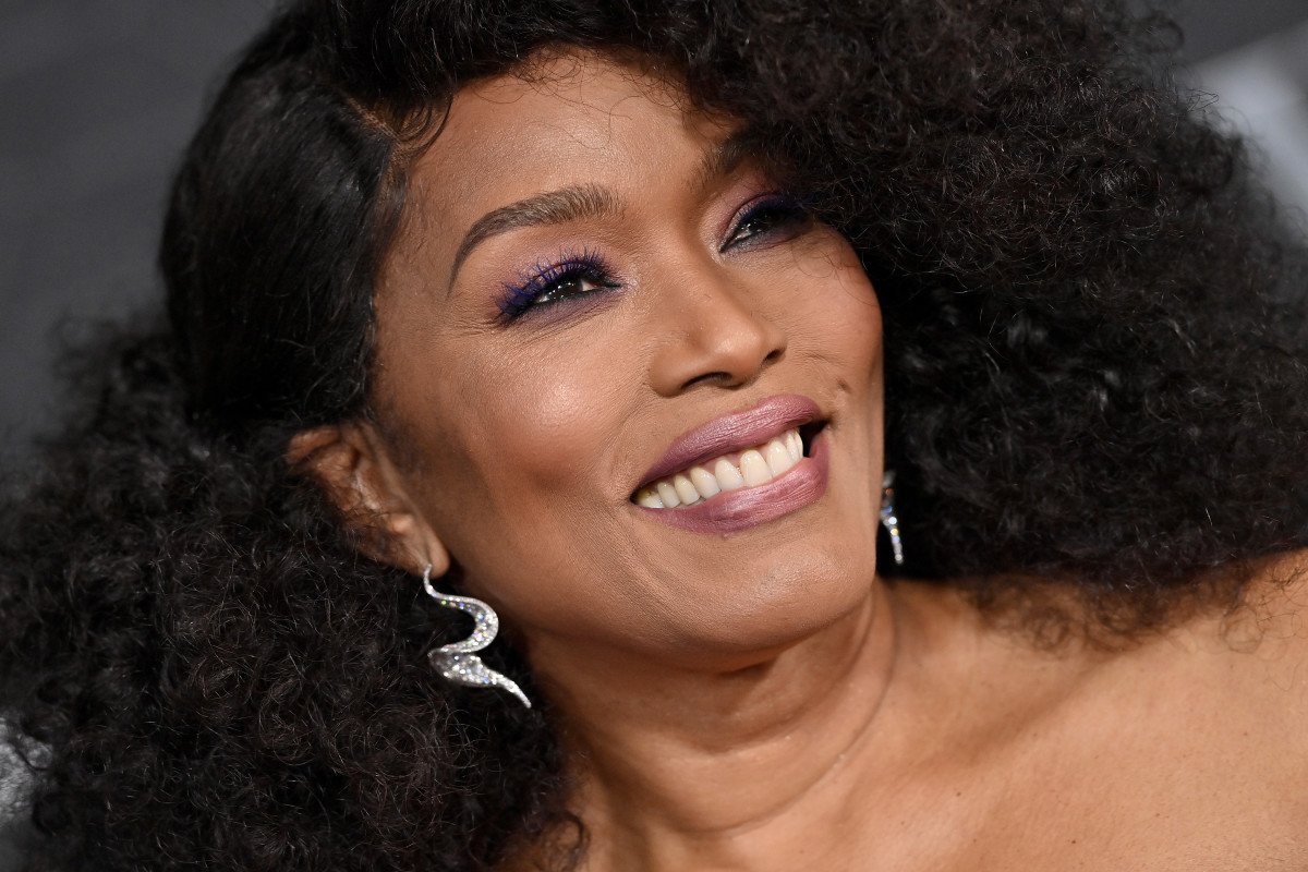 Like a Queen! Angela Bassett's Net Worth Earns Her the Royal Treatment in  Real Life | Flipboard
