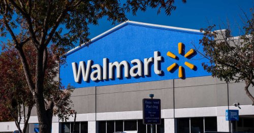 Walmart Has an 'Amazing' $300 Oscillating Fan on Sale for Just $75, and Shoppers Love How 'Practical' It Is