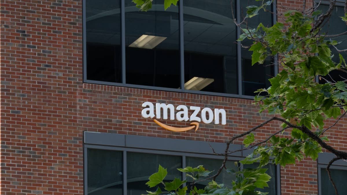 Amazon’s ‘Flowy’ $9 Rolled-Sleeve Tee Is ‘Great for Summer’ and Comes in Over 35 Colors