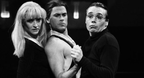'90s Actor, 61, Unrecognizable in Rare Public Appearance