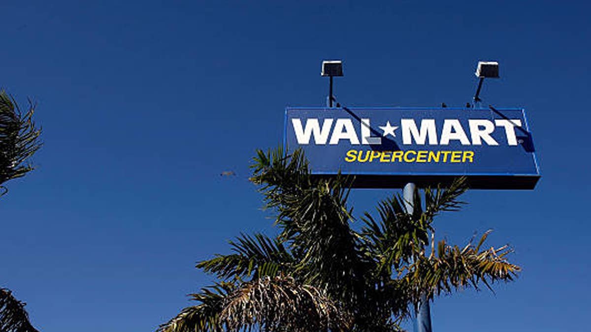 Walmart Is Selling a ‘Beautiful’ $1,100 4-Piece Patio Set for Just $186