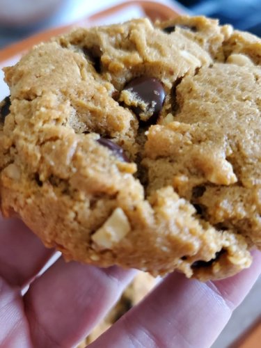 We Tried It: The 5-Ingredient Peanut Butter Chocolate Chip Cookies That Went Viral on TikTok