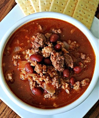 Easy Crock Pot Chili is What We're Eating on Repeat This Fall