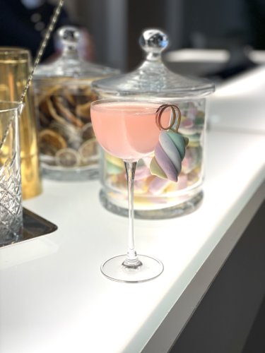 This Bubblegum Martini Is the Boozy Version of Your Favorite Childhood Chewing Gum