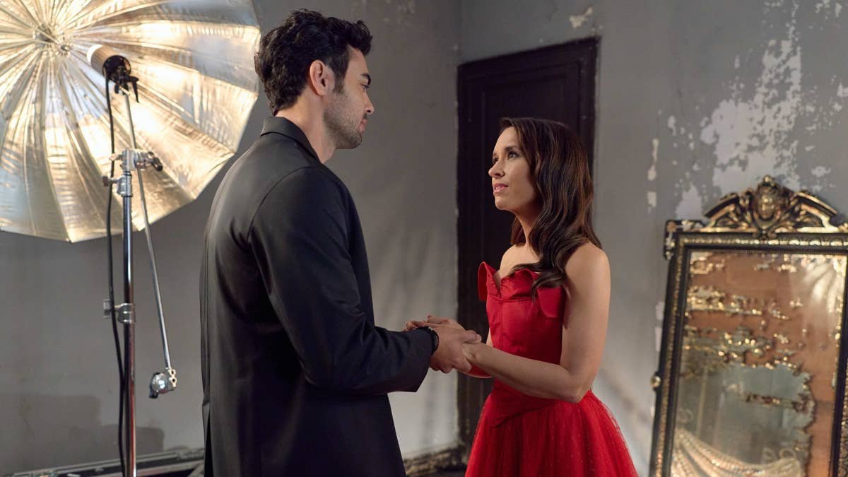Lacey Chabert Reconnects with an Old Flame in ‘Paris is Always a Good Idea’ Sneak Peek (Exclusive)