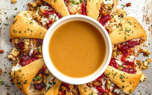 This Brilliant Thanksgiving Ring Makes the Best Use of All the Holiday Leftovers