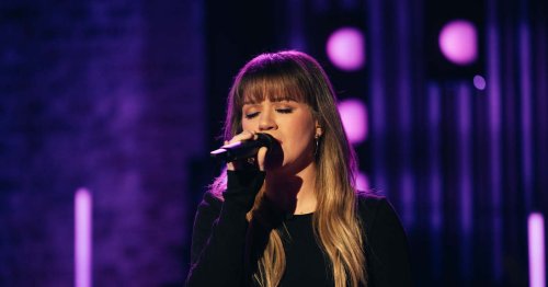 Kelly Clarkson’s Latest Cover Has Fans Calling Her ‘Absolutely Sublime’