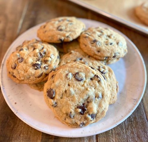 Recreate the Famous DoubleTree Hotel Chocolate Chip Cookies With This Copycat Recipe