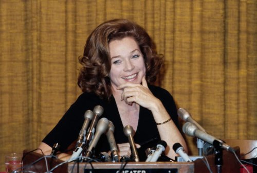 Beloved Actress, 90, Spotted Enjoying a Glass of Wine on Rare Outing in Malibu