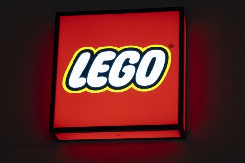 LEGO Is Coming Out With a 984-Piece ‘Jurassic World’ Set and It’s Bound to Fly off Shelves