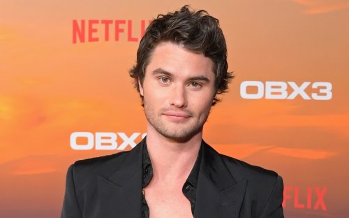  Outer Banks Star Chase Stokes Gives Rare Insight Into Kelsea Ballerini Romance Flipboard