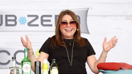 Rachael Ray Fans Mourn the 'End of an Era' as Food Network Star 'Officially Signs Off'