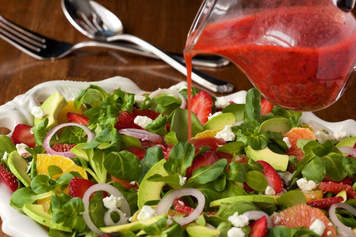 A Heart-Healthy, Hopelessly Delicious Salad for Your Valentine