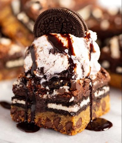 How to Make the Ultimate Slutty Brownies From Scratch